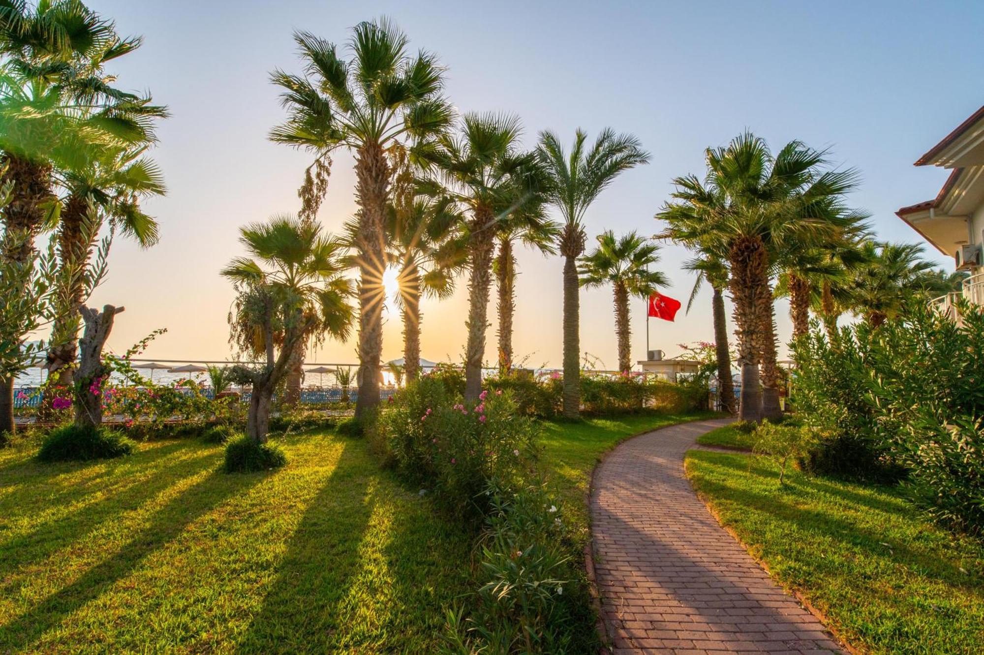 Sunset Beach Villas And Apartments Fethiye Extérieur photo